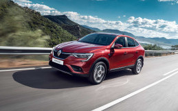 Renault Arkana, SUV Coupe Murah yang Sporty 