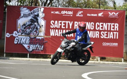 Honda Uji Ketangkasan Jurnalis Otomotif Berkendara Motor