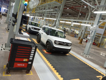 Mengunjungi Pabrik Mobil VinFast Indonesia yang Resmi Beroperasi