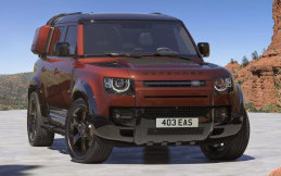 Lebih Bertenaga, Land Rover Defender 2025 Resmi Meluncur