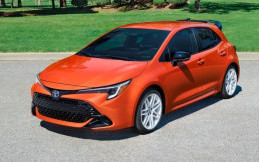 Toyota Corolla FX Edition, Tampil Enggak 'Kalem' dengan Warna Berani Berpelek Putih