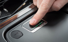Sensor Sidik Jari, Fitur Keamanan Terbaru  Bentley Bentayga