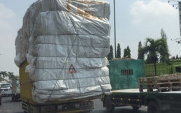 JPO Ambruk Tersenggol Muatan Truk, Arus Lalu Lintas Dialihkan