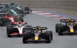 Usai Insiden Kecil, Max Verstappen dan Sergio Perez Pastikan Hubungan Keduanya Baik