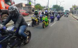 Pegal Naik Motor Fairing? Ini Tipsnya