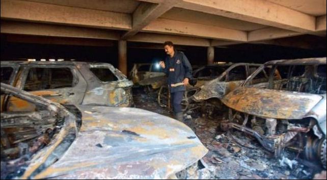Gara-gara Terpal, 15 Mobil Ludes Terbakar di India