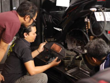 Jelang Akhir Tahun, Bengkel Motor Matik Ini Tawarkan Paket Servis Menarik