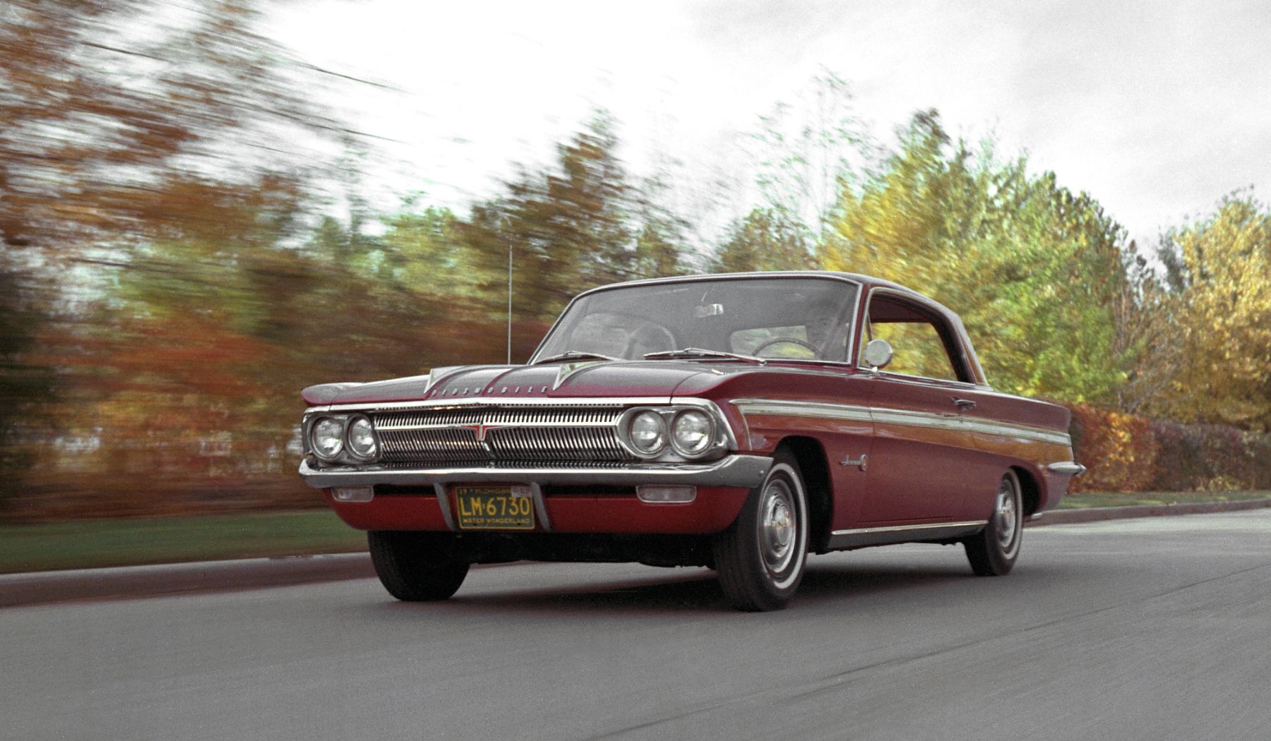 Oldsmobile Cutlass Jetfire, Mobil Turbocharger Pertama di Dunia