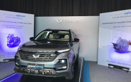 Wuling Almaz Hybrid Meluncur, Harga Rp470 Juta