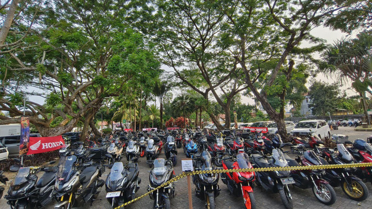 220 ADV Riders Bandung Bawa Misi Sosial untuk Rayakan Ultah ke-5 di Pangandaran