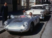 Mobil Porsche Mistis Milik Aktor Ternama Hollywood