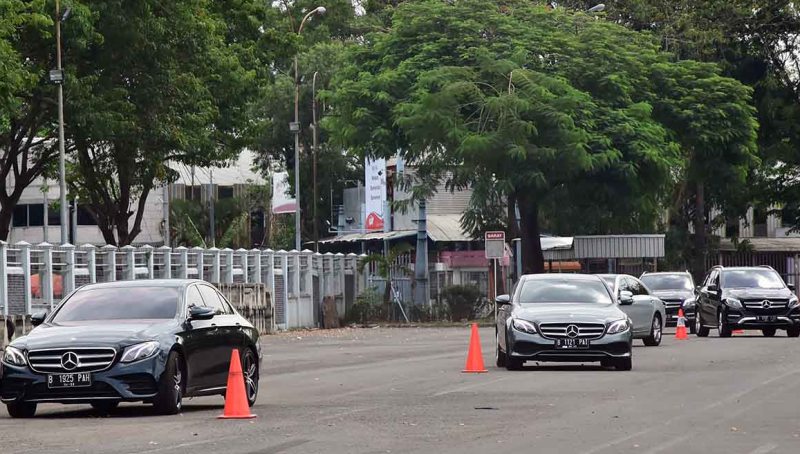 Mercedes Benz Latih Paspampres Operasikan Mobil di Berbagai Situasi