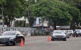 Mercedes Benz Latih Paspampres Operasikan Mobil di Berbagai Situasi