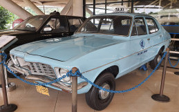 Melihat dari Dekat Holden Torana, Taksi Pertama Blue Bird di Indonesia