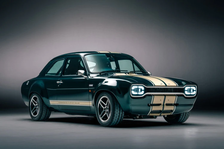 Ford Escort Mk1 RS Lahir Kembali Pakai Bodi Karbon & Mesin Buas
