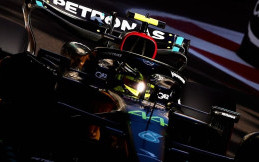 Mercedes AMG Petronas Berkomitmen Tahan Lewis Hamilton