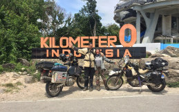 Dua Warga Amerika Ini Lintasi 41 Negara Dengan Suzuki DR650 