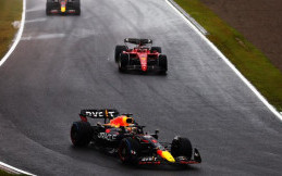 Terulang, Persaingan Sergio Perez dan Charles Leclerc Ditentukan di F1 Abu Dhabi 2022