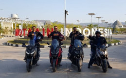 Touring Pakai Yamaha XMax dari Jakarta hingga Flores
