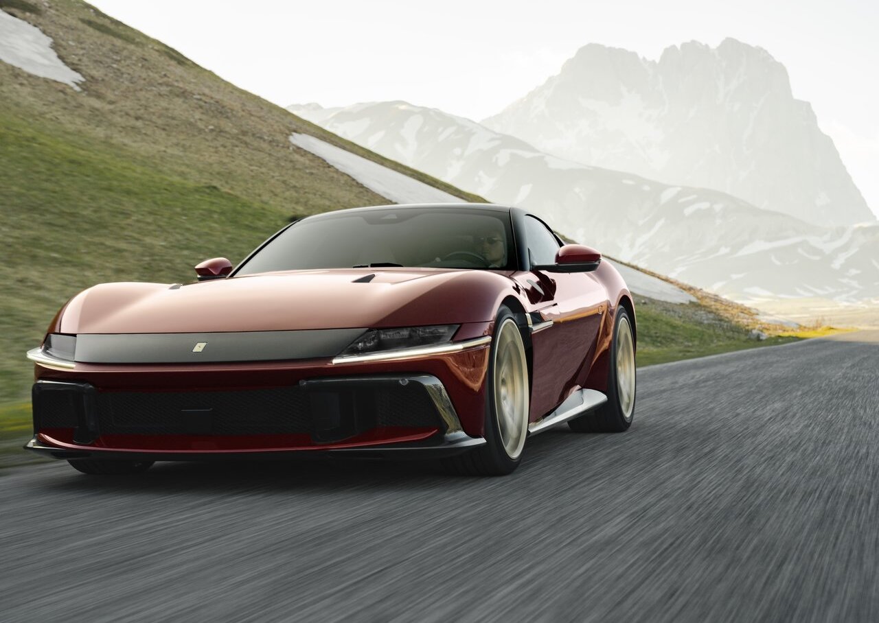 Ferrari 12Cilindri Manuale Meluncur, Kembalinya Sensasi Tiga Pedal Setelah 14 Tahun