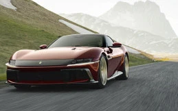 Ferrari 12Cilindri Manuale Meluncur, Kembalinya Sensasi Tiga Pedal Setelah 14 Tahun