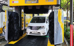 Jangan Malas Bersihkan Mobil Usai Dipakai Liburan, Ini Akibatnya