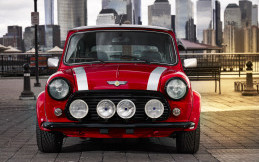 Mobil Klasik MINI Diubah versi Listrik Perkaya Koleksi New York Auto Show
