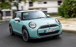 MINI Cooper S Tunjukan Proporsi dalam Karismatik Terbaiknya