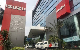 Begini Cara Isuzu Mengurangi Sampah Plastik