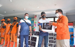 Bagian Care4Water, BMW Group dan MOCI Beri Bantuan 300 Kepala Keluarga