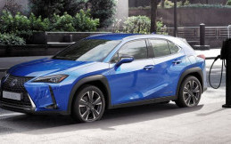 Wow! Lexus Berani Kasih Garansi 10 Tahun untuk Baterai Mobil Listrik UX 300e