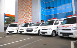 Bantu Pasien Covid-19, Astra Serahkan Ambulance ke BNPB 