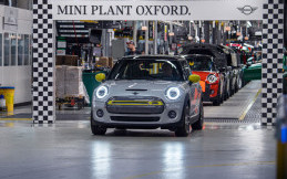 MINI Electric Sudah Tembus Produksi 11.000 Unit