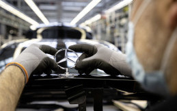 Hari Ini, Fasilitas Produksi Mobil Mercedes-Benz Mulai Beroperasi