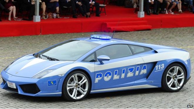 Kepolisian Italia Dapat Sumbangan Lamborghini Huracan