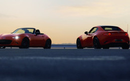 Sambut 3 Dekade, Mazda Tampil Eksklusif dengan Warna Orange dan Nomor Seri