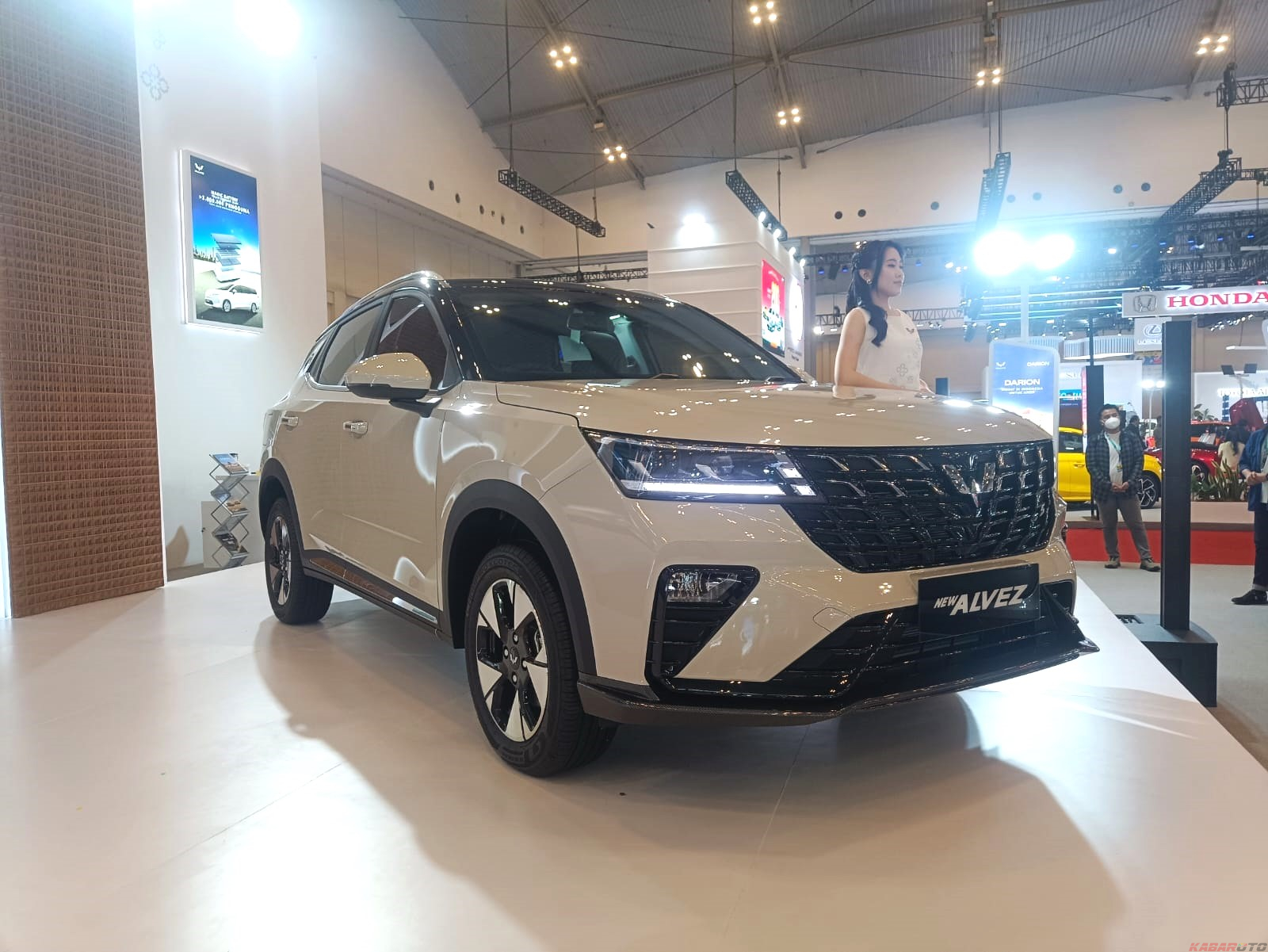 Wuling Alvez Bebenah, Masih Dibayangi Suzuki Fronx