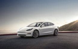 Sebanyak 63.000 Unit Pesanan Tesla Model 3 Dibatalkan