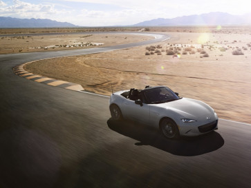 Mazda MX-5 Miata Interior Alcantara Dibanderol Rp511 Jutaan