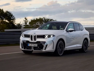 BMW iX5 Hydrogen Selangkah Lagi Masuk Lini Produksi