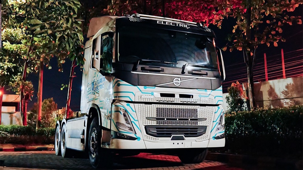Calvary Abadi Andalkan Truk Listrik Volvo FM Electric untuk Logistik Berat