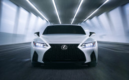 Generasi Terbaru Lexus IS, Mengutamakan Impresi Berkendara