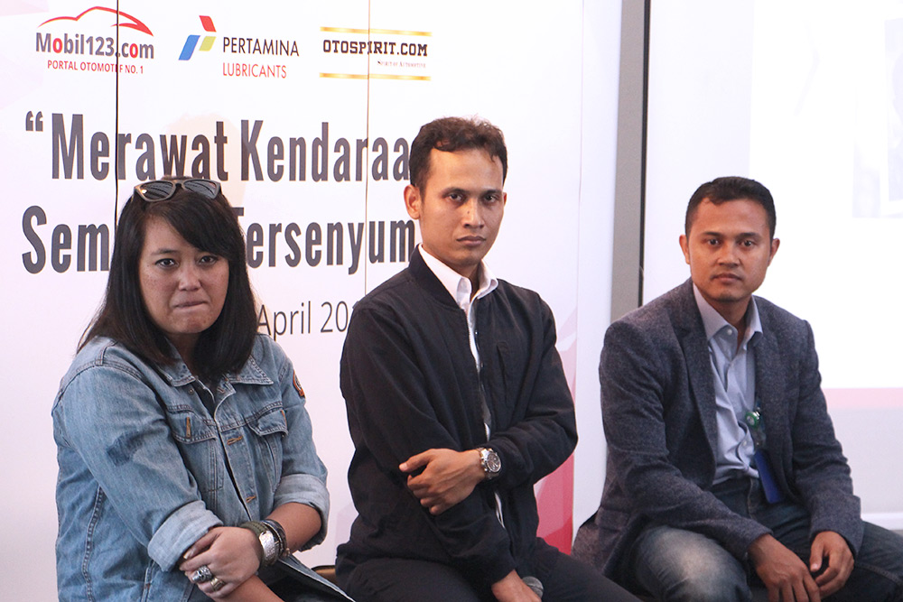 Merawat Motor Semudah Tersenyum