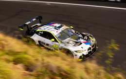 Valentino Rossi Amankan Podium di Bathurst 12 Hour 2026