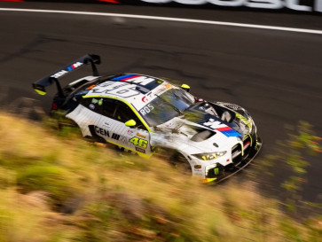 Valentino Rossi Amankan Podium di Bathurst 12 Hour 2026