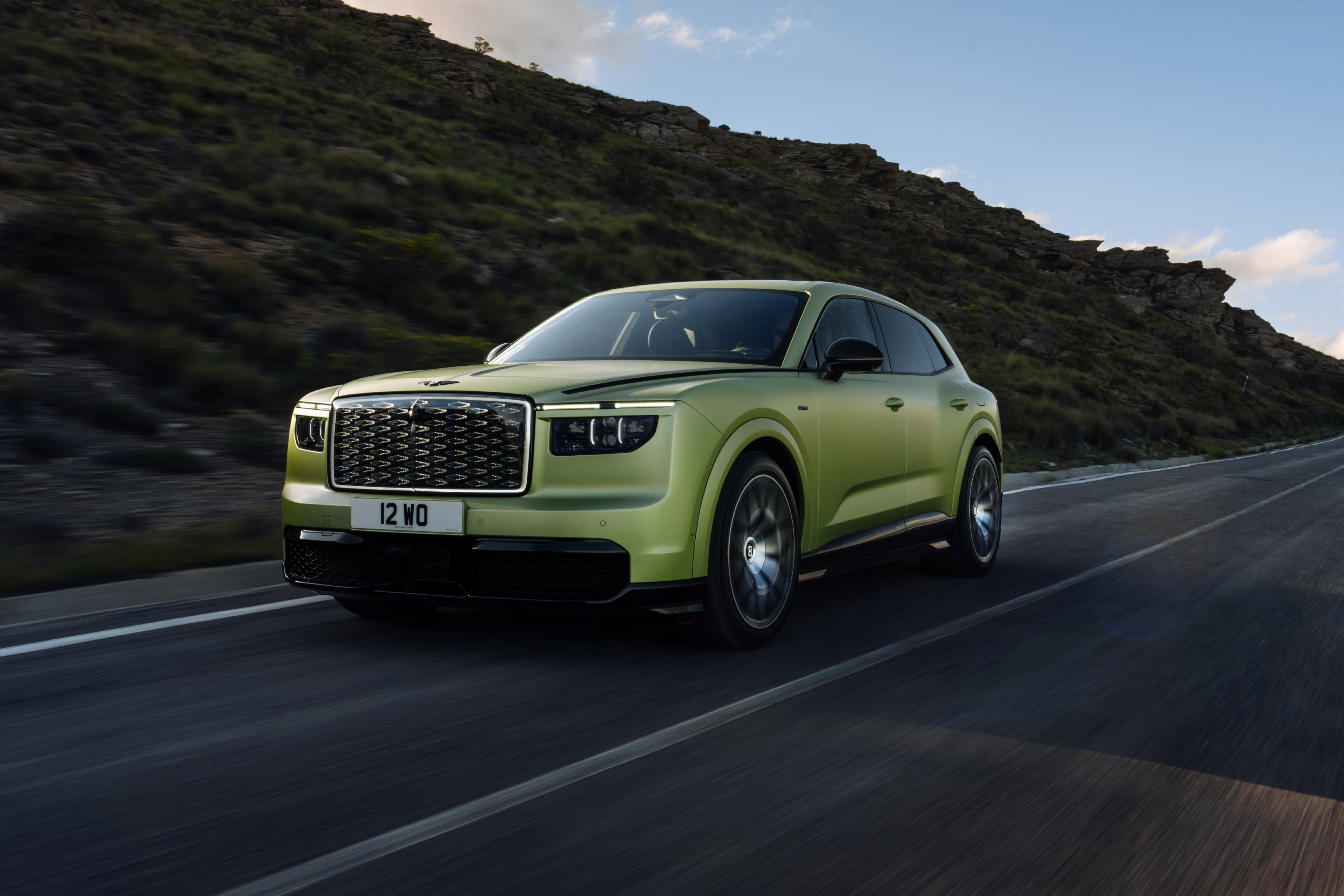Bentley Torcal Jadi SUV Listrik Pertama Bertenaga 875 Dk, Resmi Meluncur