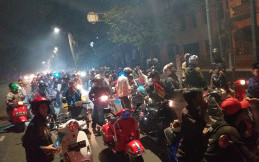 Ini Jadinya Kalau Ratusan Skuteris Tangerang Selatan Riding Gelar Baksos dan Sahur Bareng