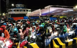 Menteri Perhubungan serta Menko PMK Tinjau Pelabuhan Merak dan Ciwandan