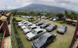Komunitas Mercedes-Benz W202 Buka Awal Tahun Dengan Touring ke Dieng