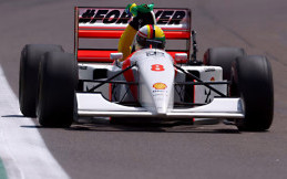 Demo Spesial Sebastian Vettel untuk Kenang Ayrton Senna dan Roland Ratzenberger